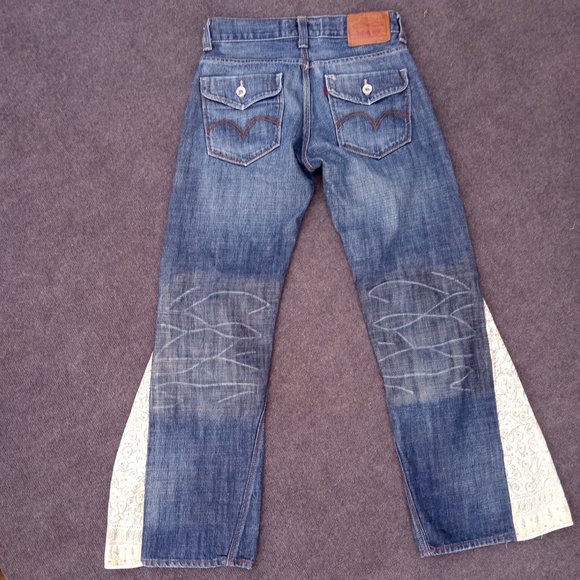 Levi's Floral Flare Leg Denim Jeans - Picture 5 of 7